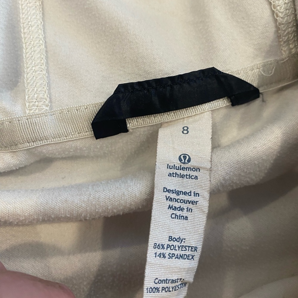 Lululemon rain on a train Jacket size 8 angel wing - Picture 4 of 6